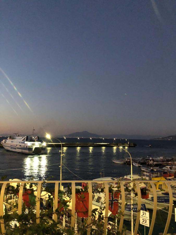 カプリLa Baia Di Napoliアパートメント エクステリア 写真
